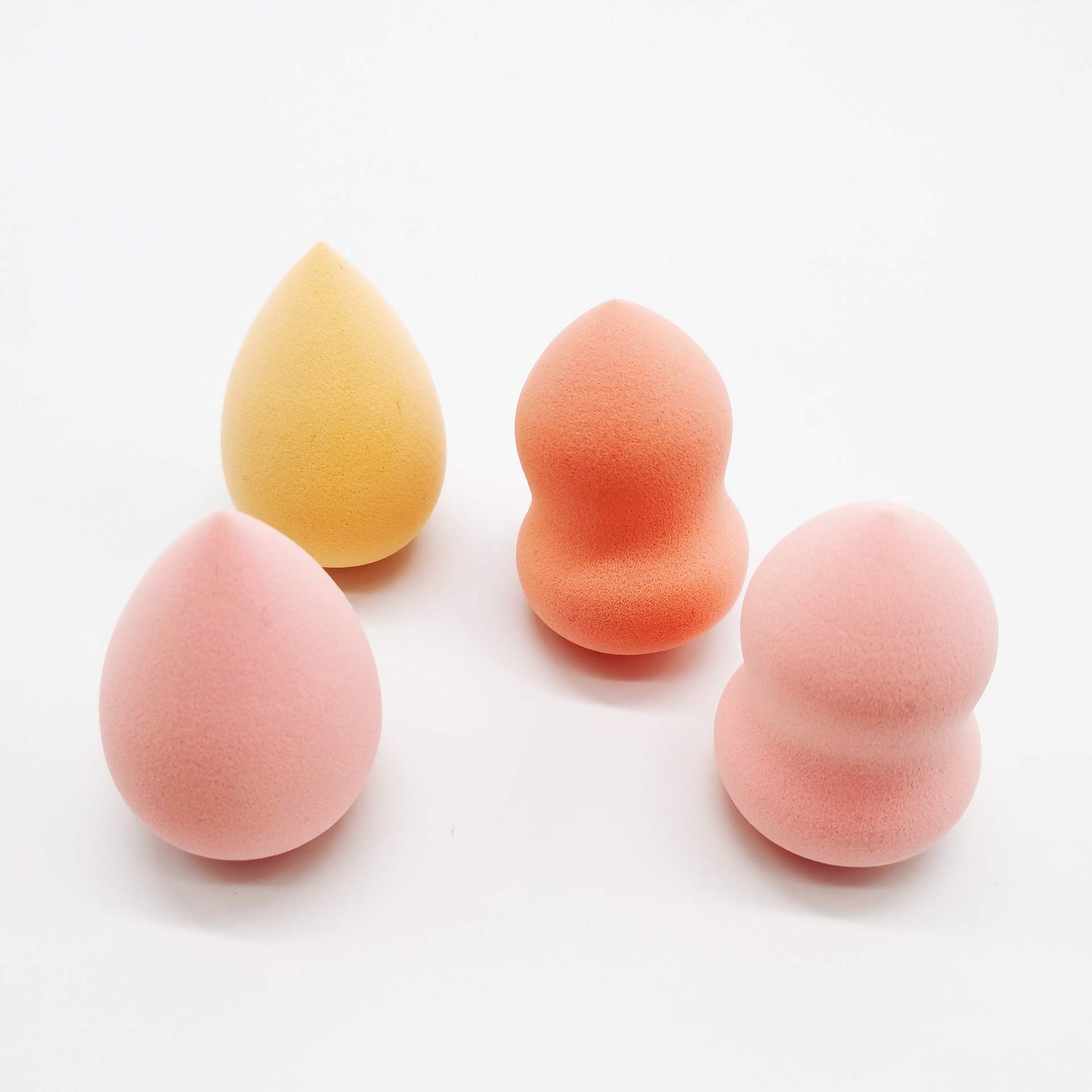 Hydrophilic beauty eggs are super soft and can be used both dry and wet. They expand when exposed to water and do not absorb or clog powder. Makeup and color egg manufacturers have them in stock Application Scenario