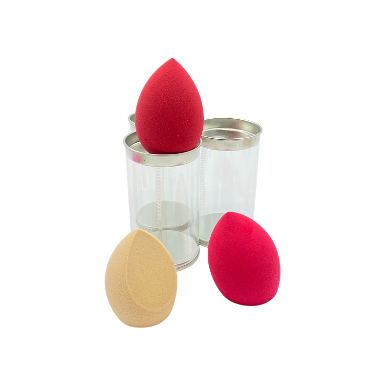 The makeup fit is smooth and the beauty egg powder puff turns into large water droplets when it comes into contact with water. / Two-cut diagonal powder puff, beauty expert makeup touch-up Application Scenario