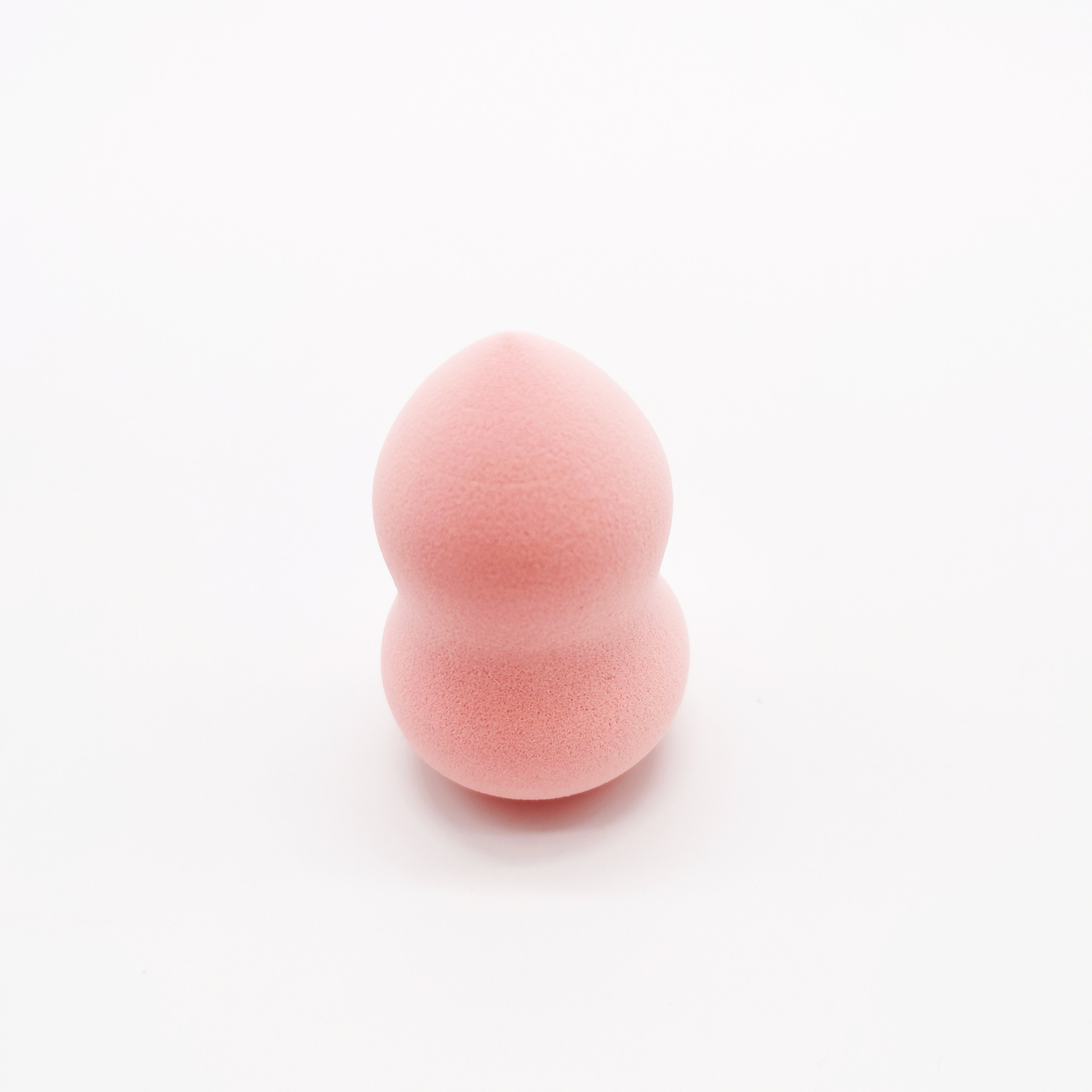 Hydrophilic beauty eggs are super soft and can be used both dry and wet. They expand when exposed to water and do not absorb or clog powder. Makeup and color egg manufacturers have them in stock Specification image