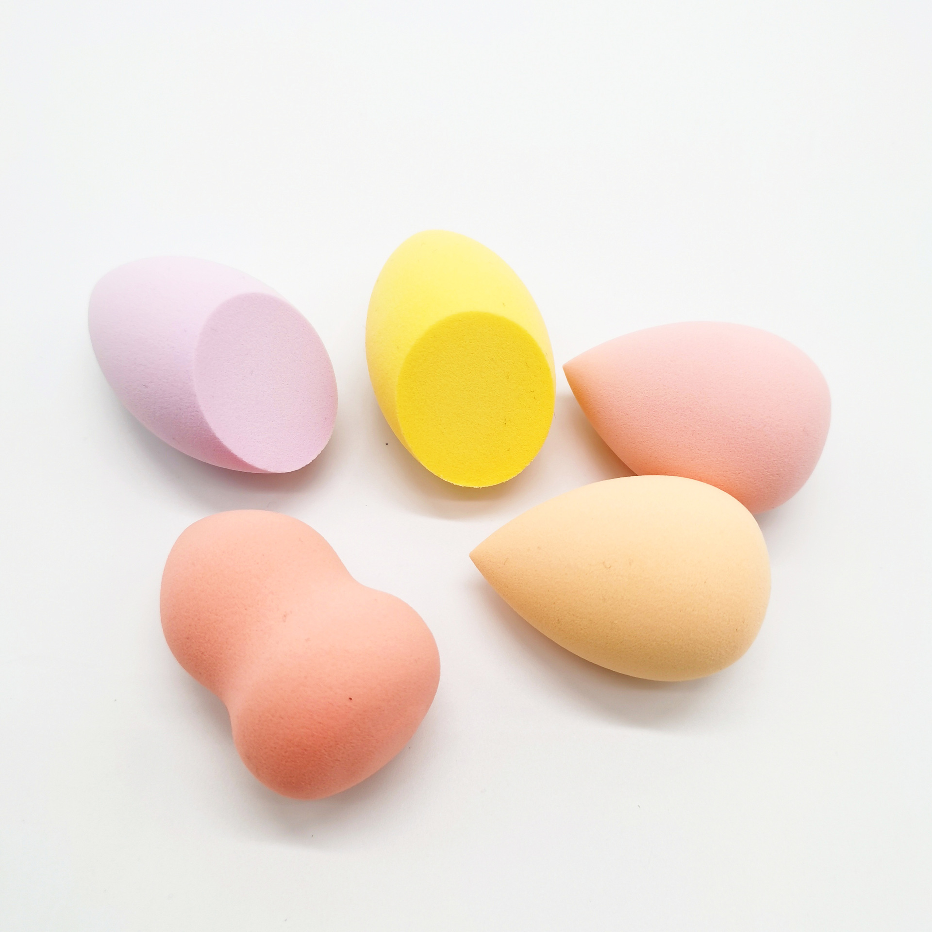 Hydrophilic beauty eggs are super soft and can be used both dry and wet. They expand when exposed to water and do not absorb or clog powder. Makeup and color egg manufacturers have them in stock Item Picture