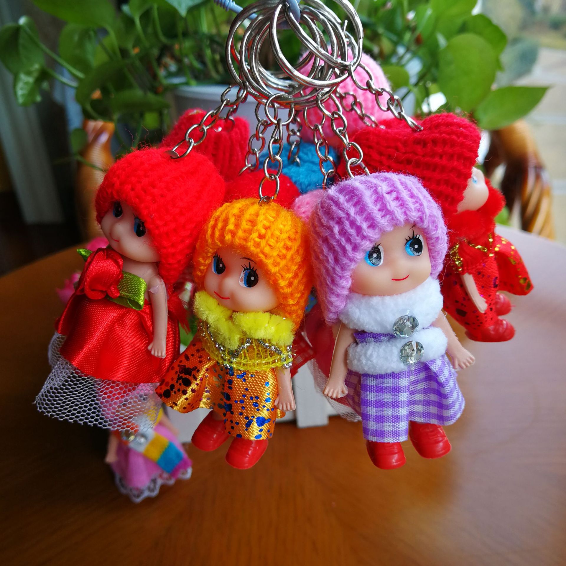 8-centimeter clown muddle dolls, mobile phone pendants, wedding small gifts, hot sales at street stalls, wholesale of vinyl figurines and dolls details Picture