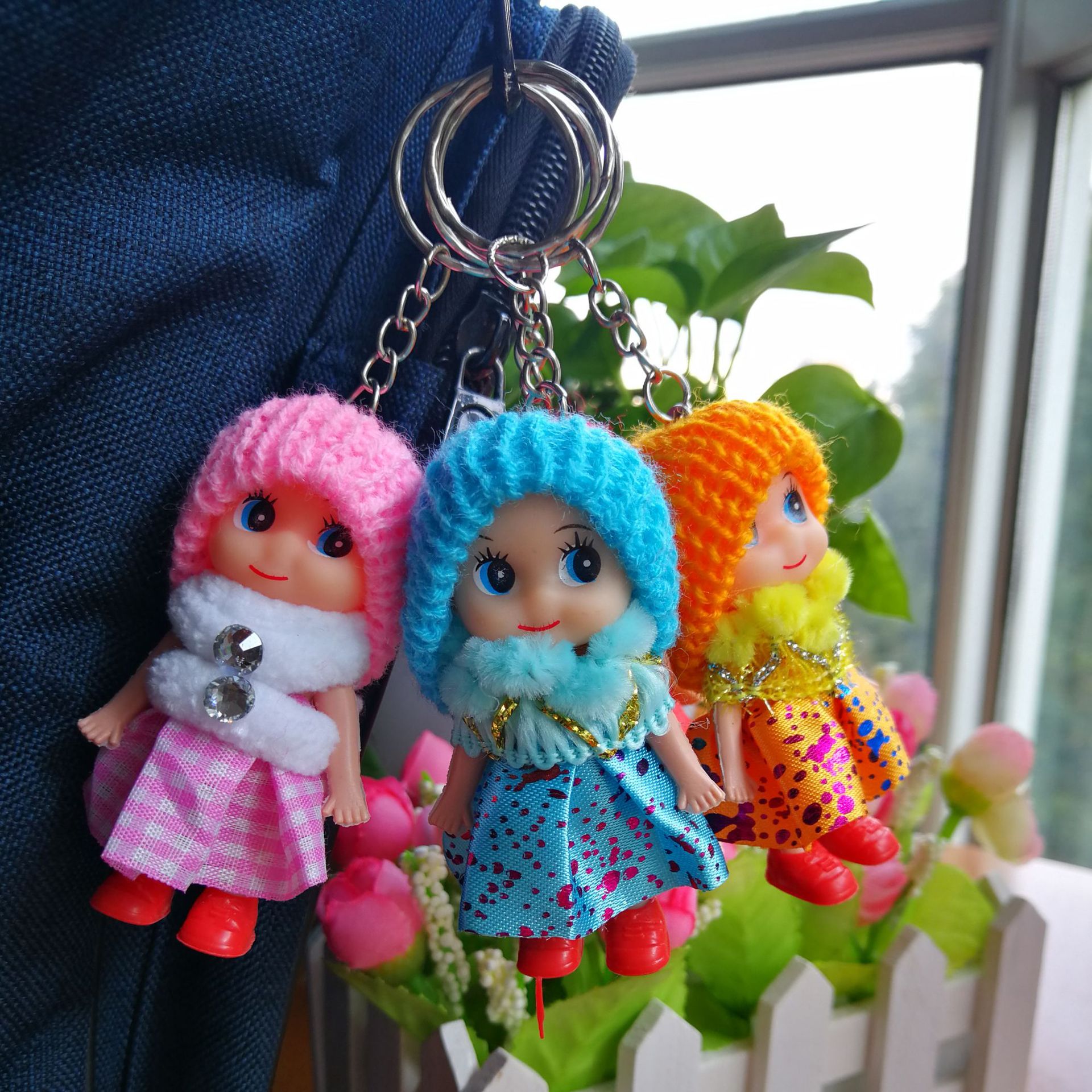 8-centimeter clown muddle dolls, mobile phone pendants, wedding small gifts, hot sales at street stalls, wholesale of vinyl figurines and dolls full figure