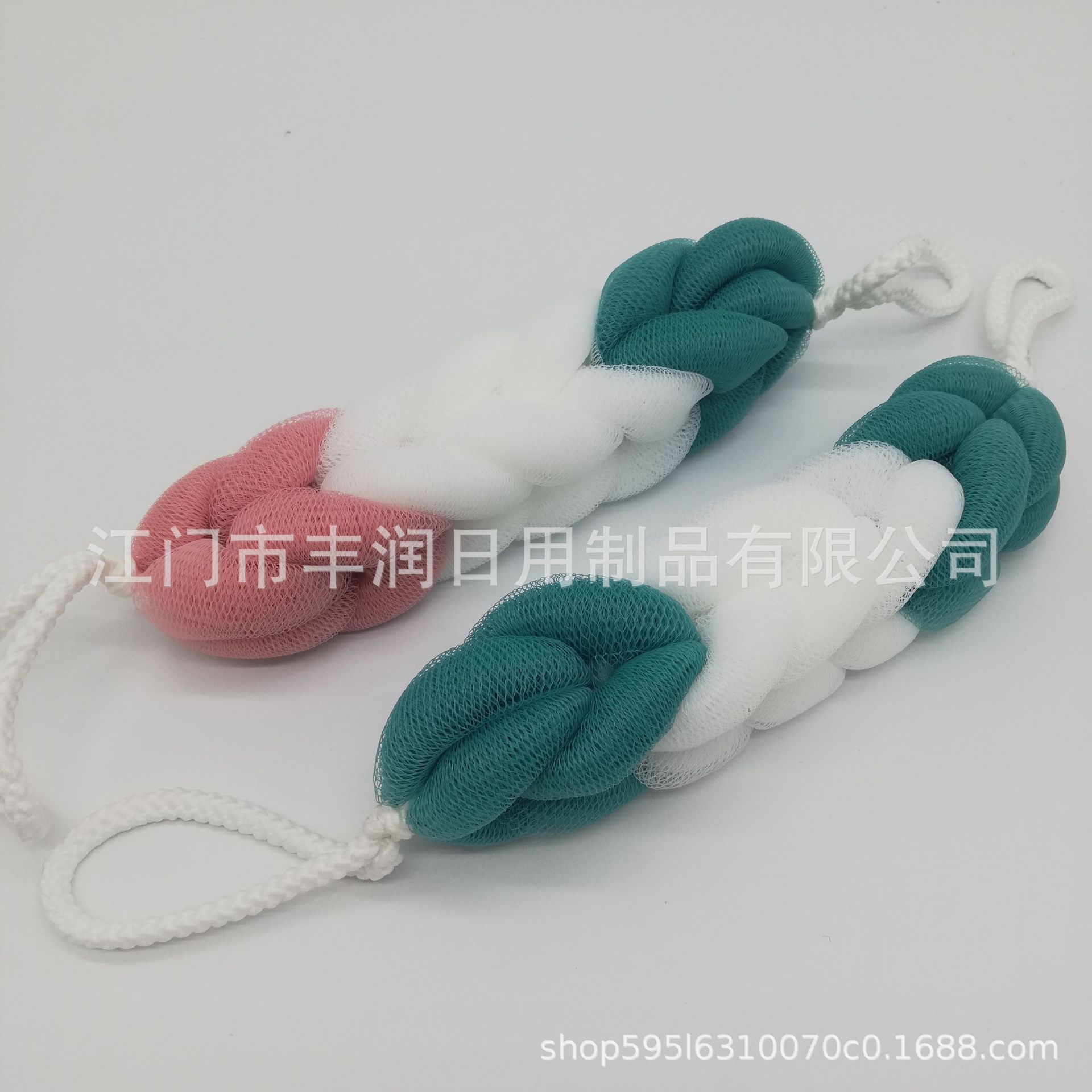 Factory direct sales of ultra-soft bath strips, color-blocked long bath balls, fine mesh bath flowers, bubble balls and bath sponges, customized Application Scenario