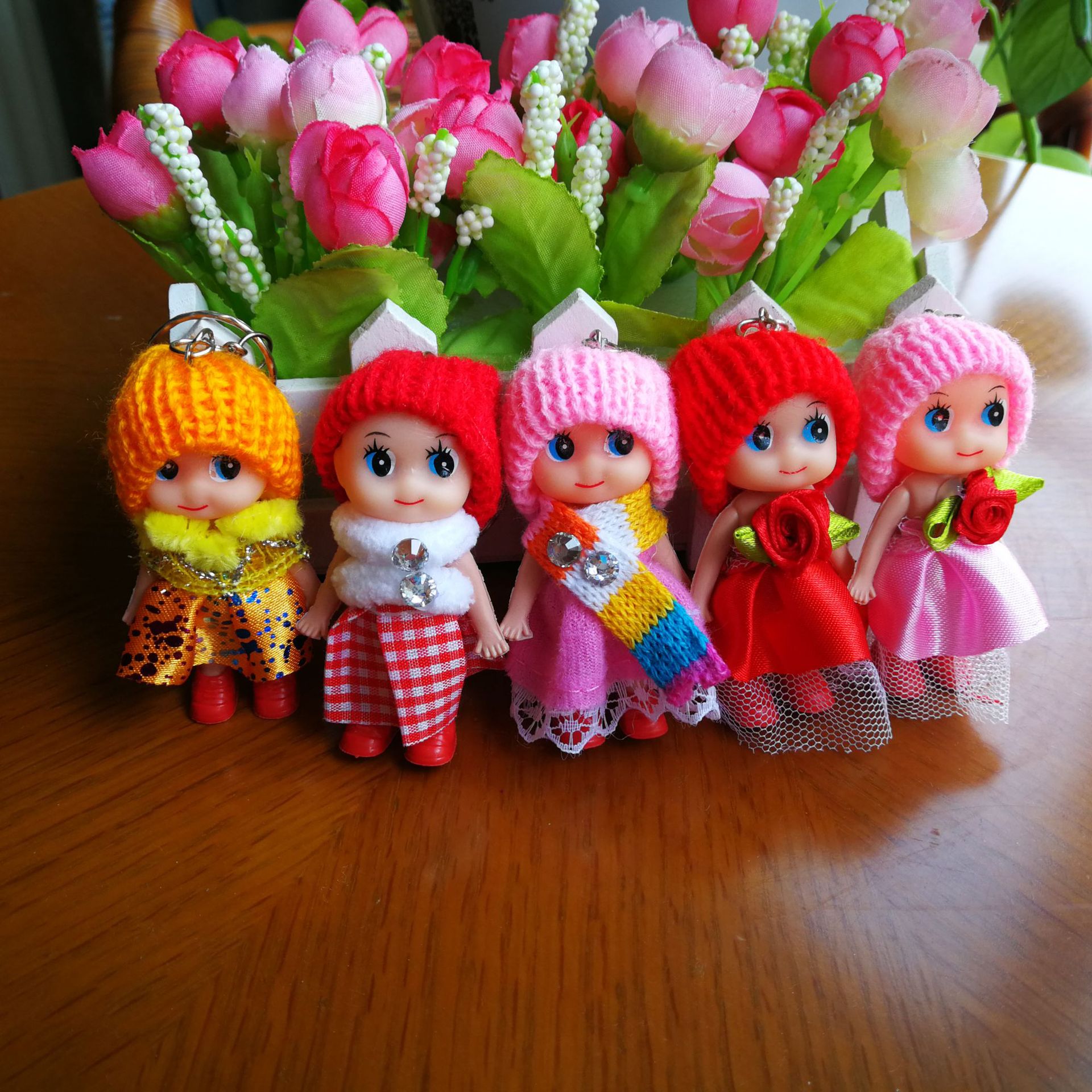 8-centimeter clown muddle dolls, mobile phone pendants, wedding small gifts, hot sales at street stalls, wholesale of vinyl figurines and dolls Application Scenario