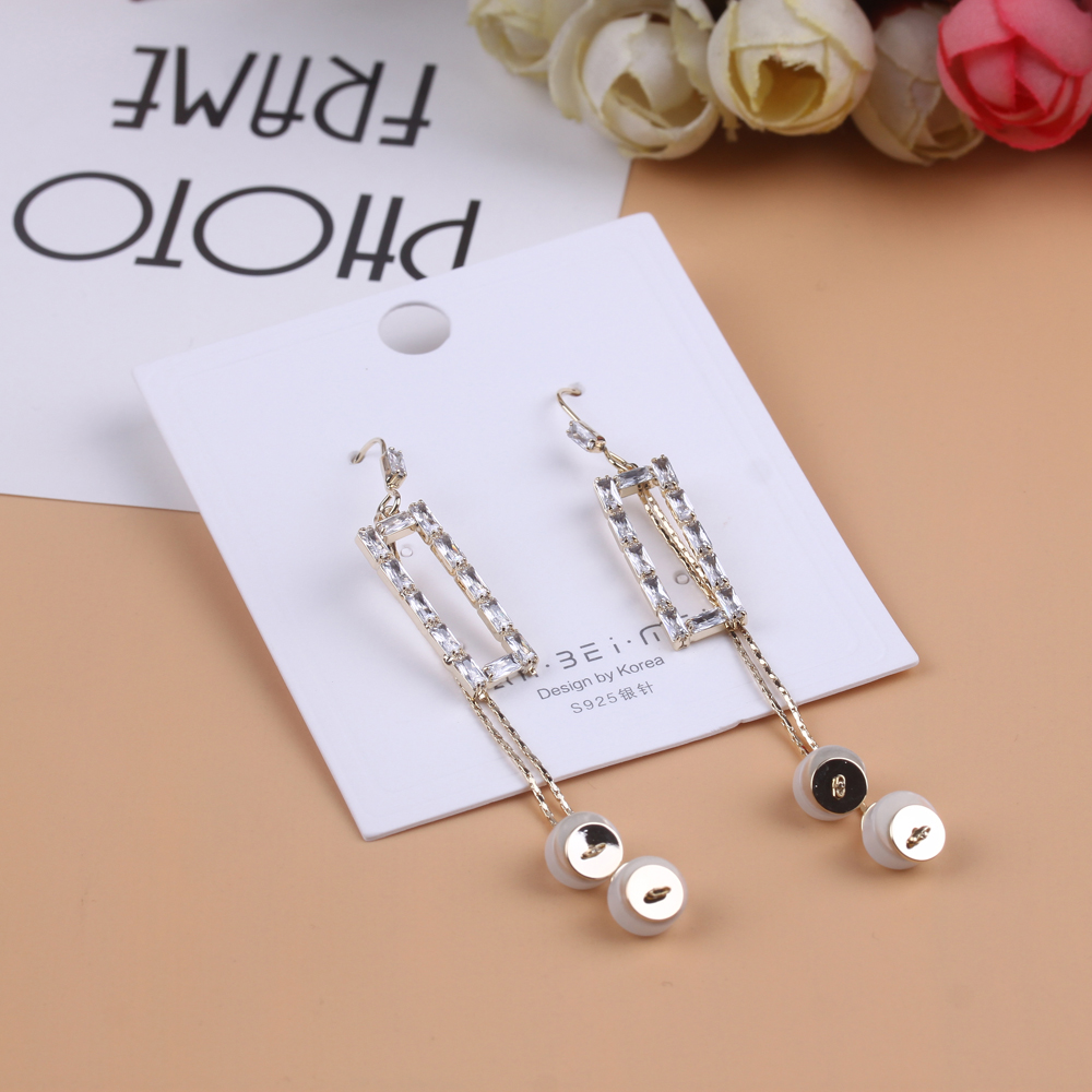 Boutique accessories S925 Silver Needle anti-allergy and color-preserving tassel earrings, elegant internet-famous earrings, internet-famous stud earrings Item Picture