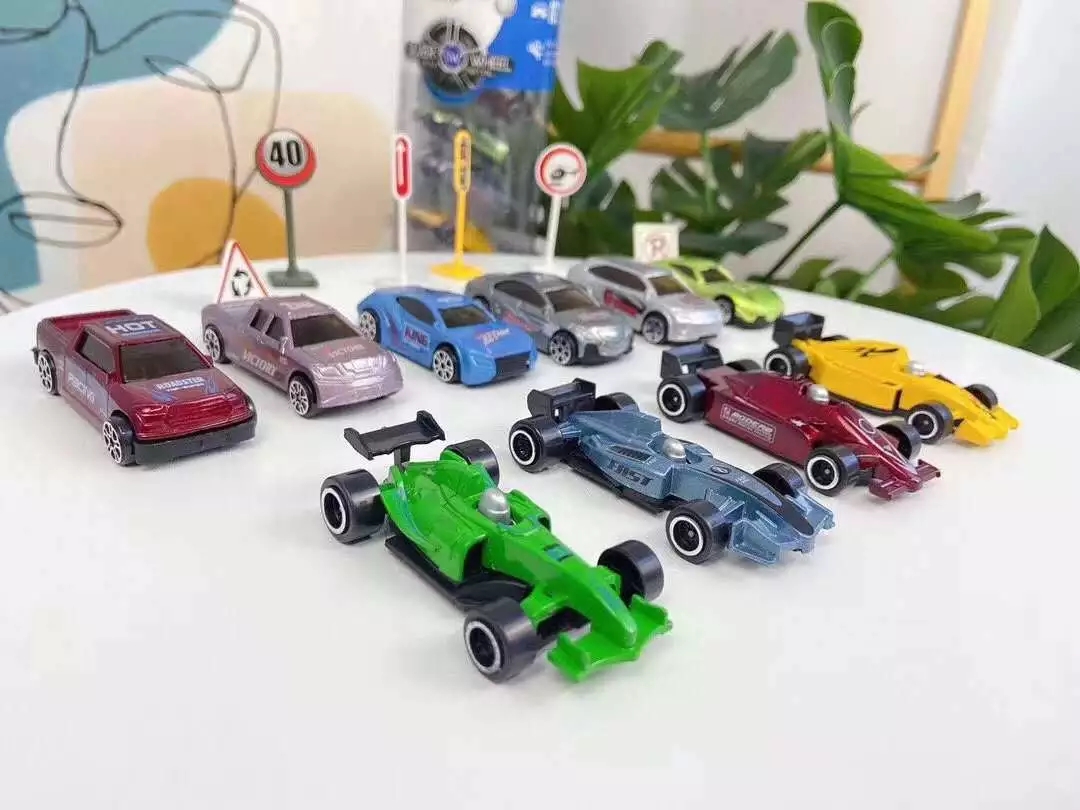 Cross-border best-selling children's simulation mini-game toy cars, cylindrical sliding alloy car racing model toys full figure