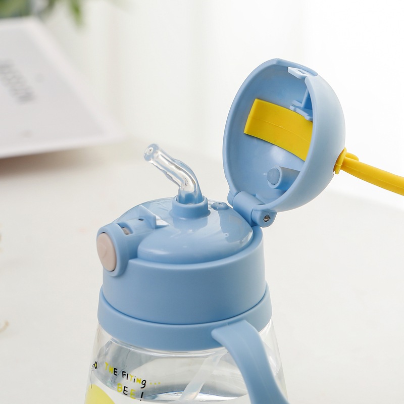 Cartoon deer horn niños portátil kettle baby straight drink pajita jardín de infantes para niños de primaria prevención de caídas taza de plástico taza de agua Application Scenario