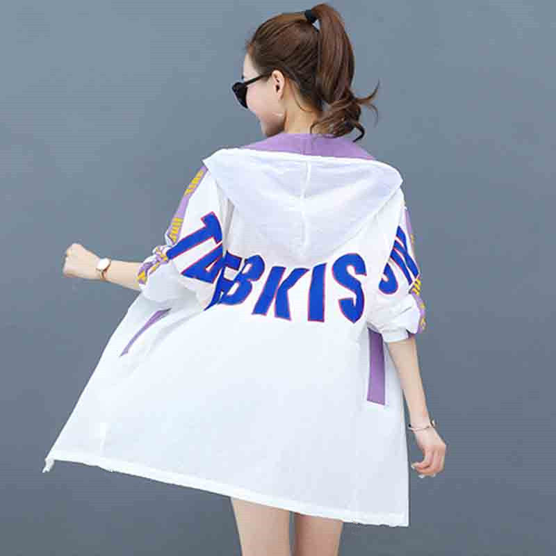 The new summer 2021 sun-protective clothing for women, mid-length windbreaker, Korean-style loose and breathable large-sized sun-protective clothing, and light jacket are trendy details Picture