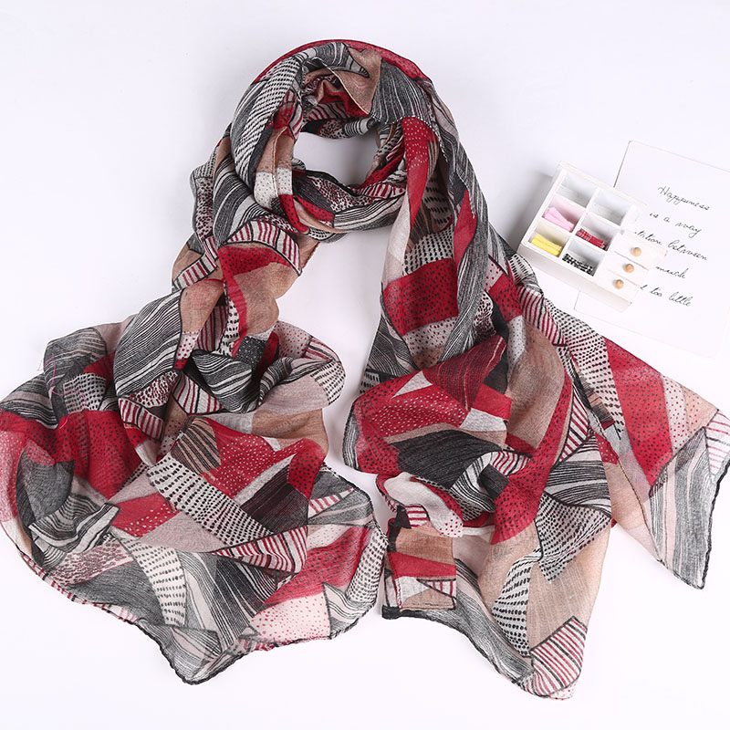2021 new Balinese yarn geometric print spring and summer leisure ladies scarf shawl scarf manufacturers direct spot Item Picture