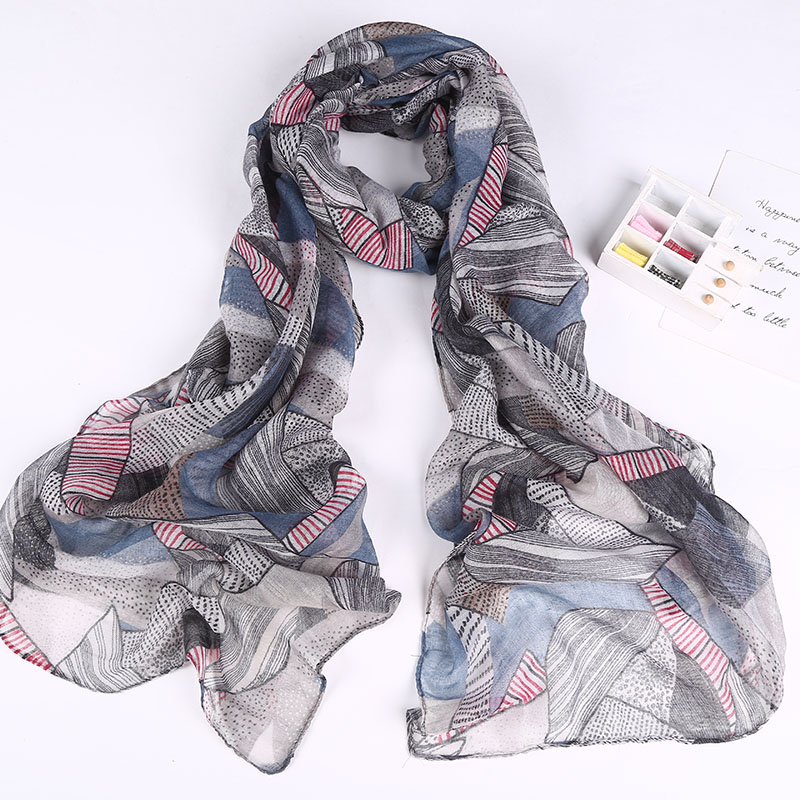 2021 new Balinese yarn geometric print spring and summer leisure ladies scarf shawl scarf manufacturers direct spot details Picture