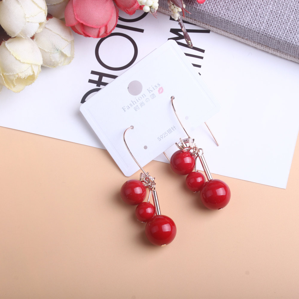 الاقراط الحمراء S925 التي تحتوي على الاقراط الكورية Item Picture