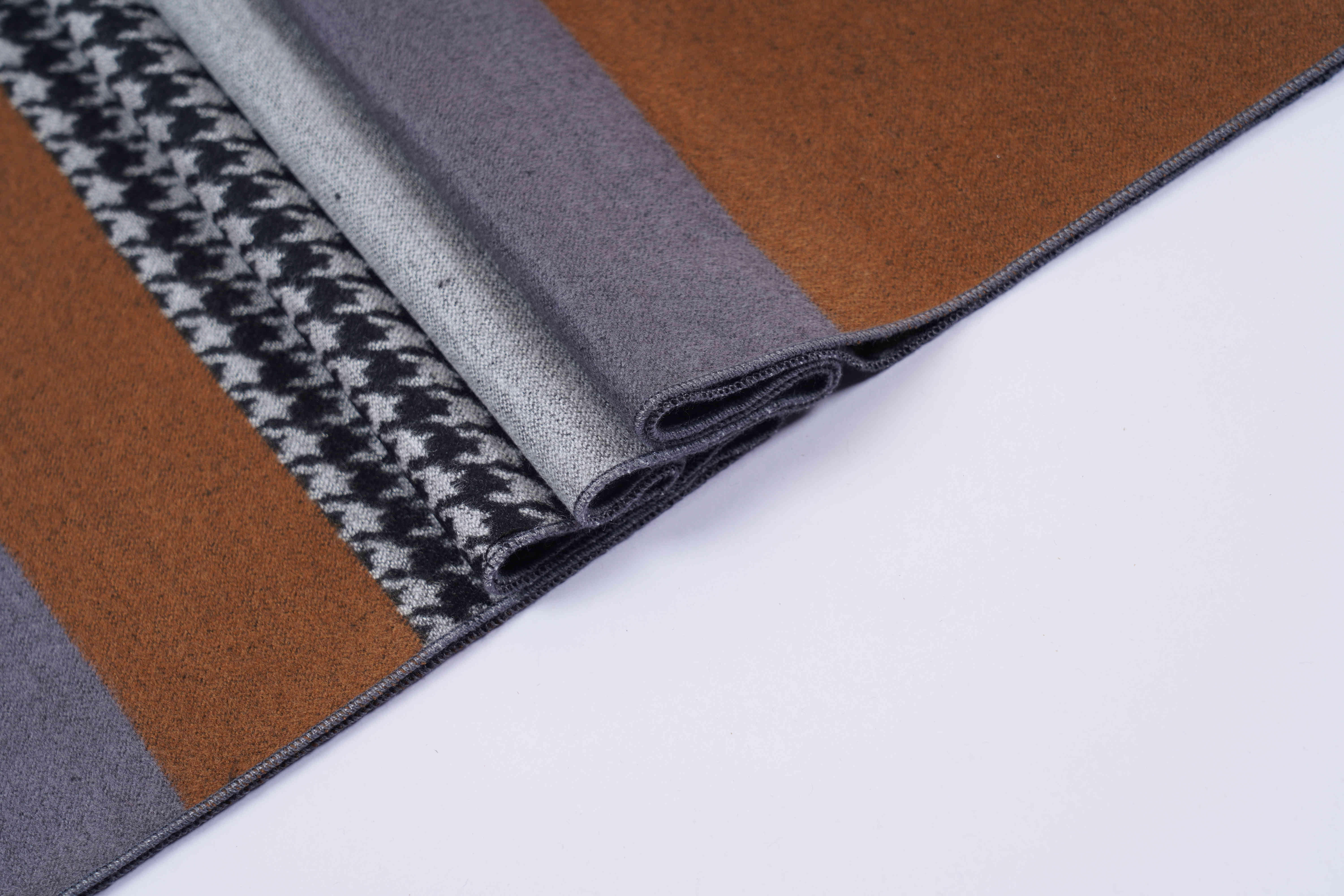 Exquisite gift box, men's scarf, fashionable and stylish new winter scarf, business men's cotton viscose scarf, thick scarf, cashmere imitation scarf, new woven scarf, short beard details Picture