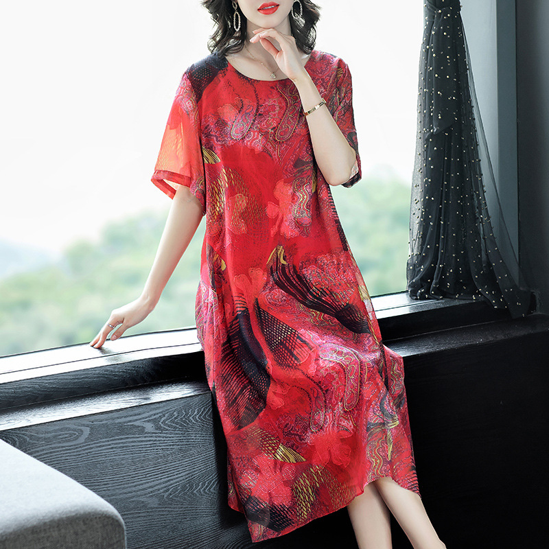 "Rich Lady Ice Silk Dress Series 2021 Summer New plus-size mom dress that covers the waist and waist for middle-aged and elderly people. Item Picture