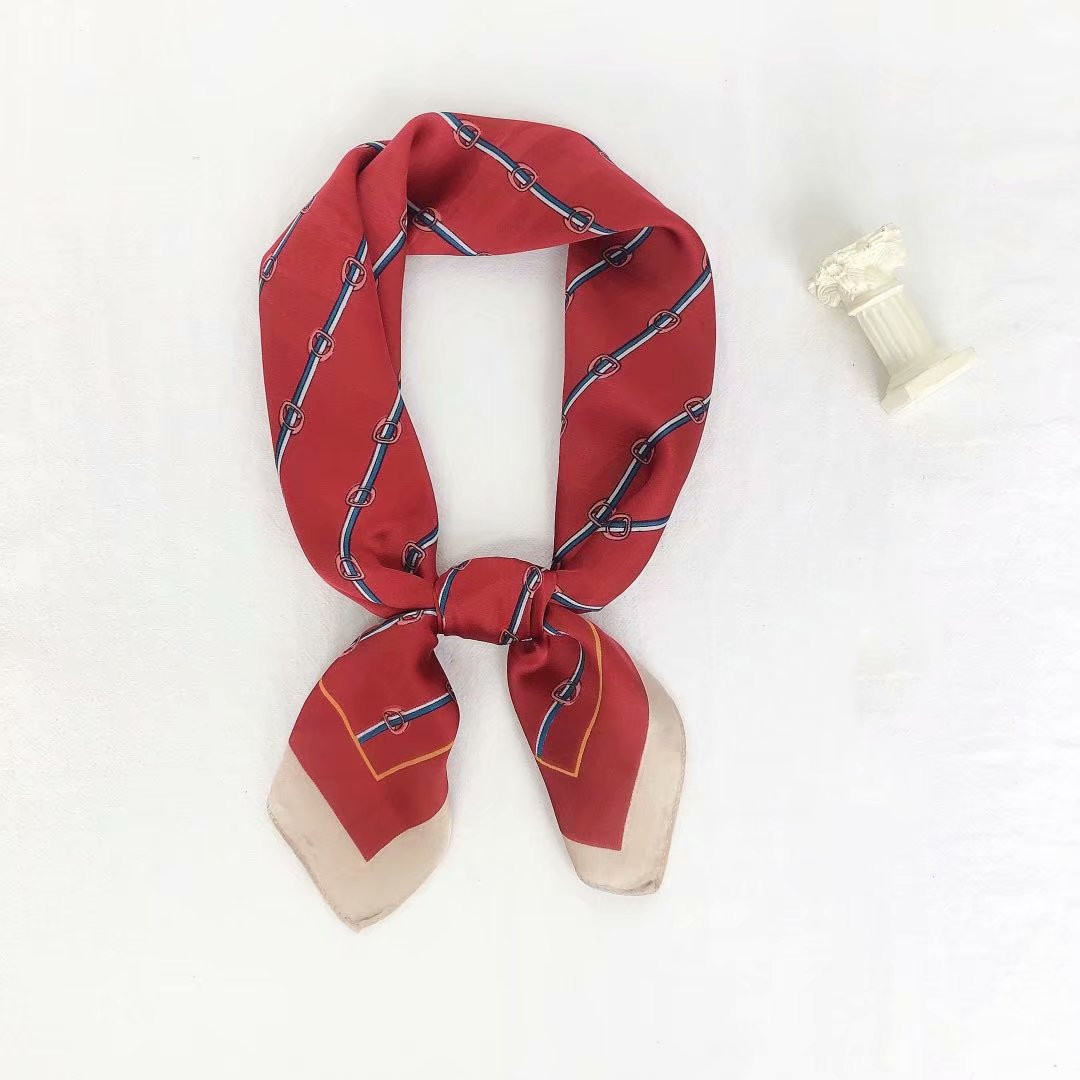 Imitation silk 70*70 square scarf, silk hand feel, silk scarf, scarf, bag towel, hair band, chain buckle Item Picture