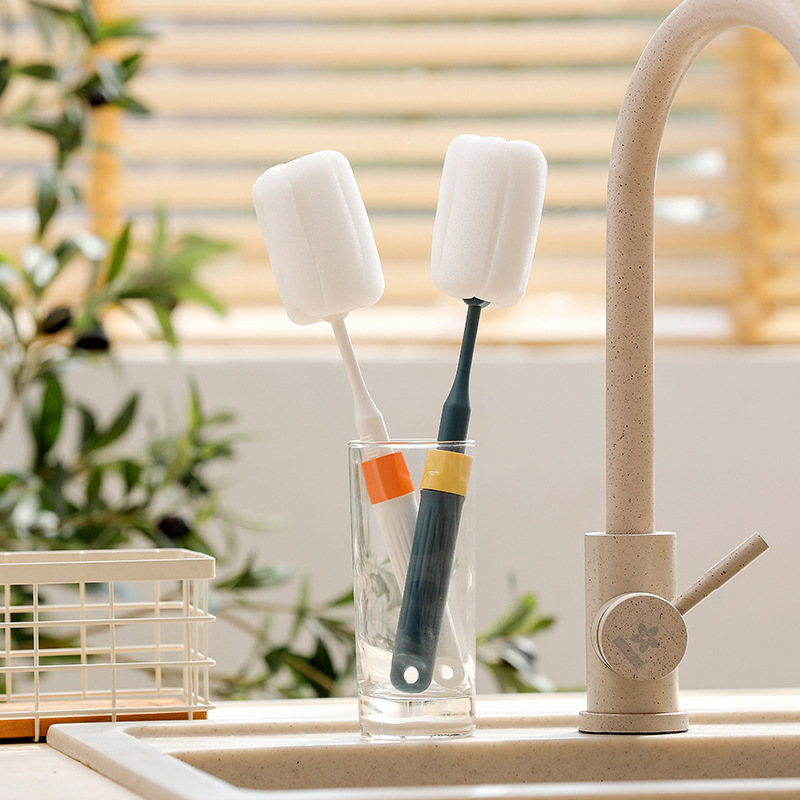1139 extendable and extended handle sponge cup brush cleaning brush, thermos cup water bottle brush, cup washing brush, baby bottle cleaning brush Application Scenario
