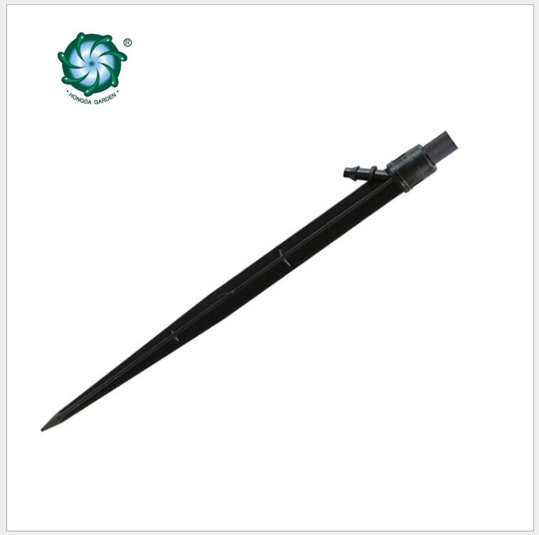 The drip-type integrated watering head with a ground plug rod is simple, quick and convenient Application Scenario