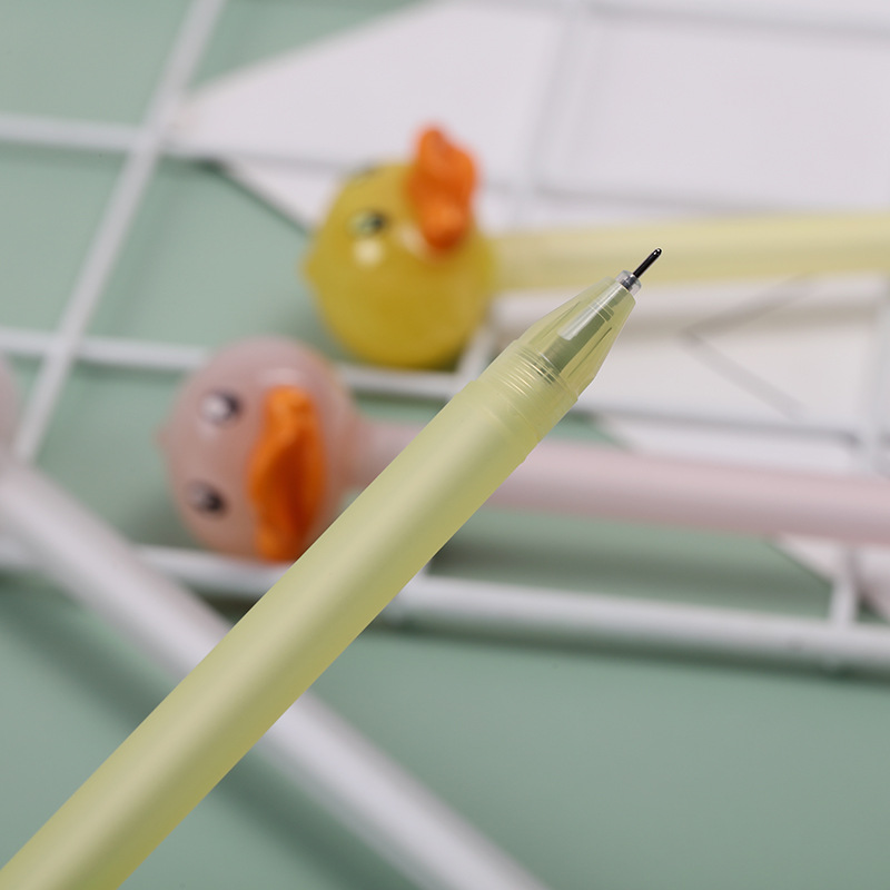 Creative new cartoon acrylic cute little yellow duck gel pen carbon black cute water-based pen student batch Specification drawing