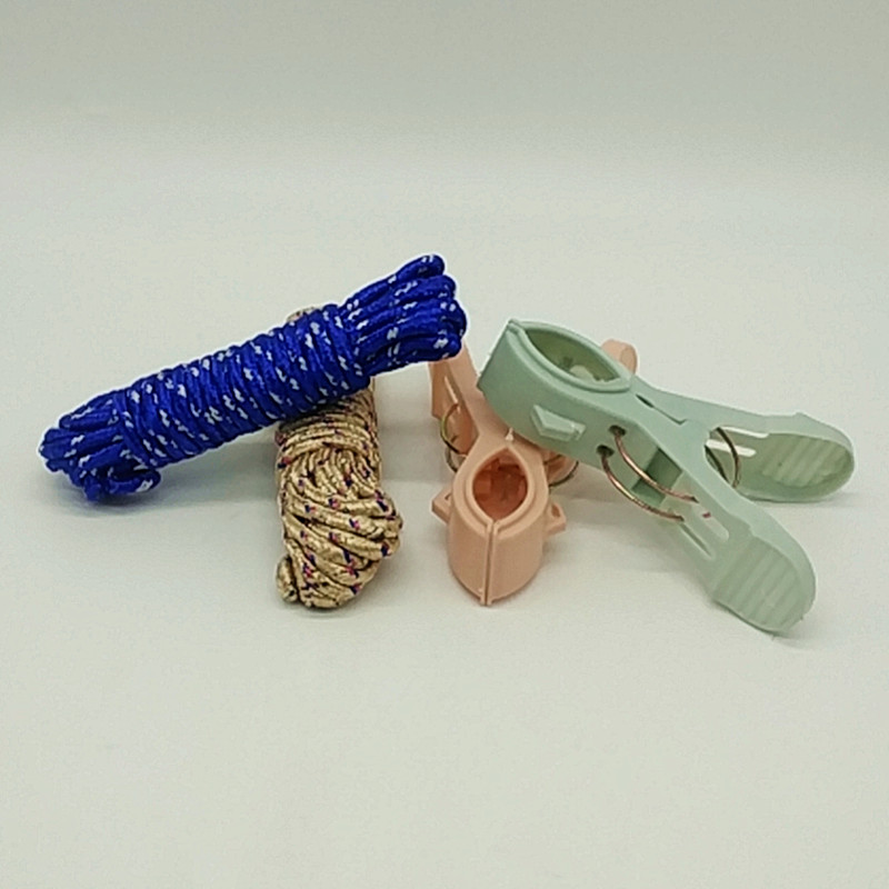 Sunshine Department Store bagged 5-meter rope 2pc large clothes drying clip, three-color woven rope, clothes drying rope plastic clip Application Scenario