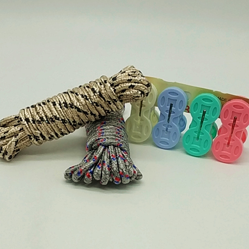 Sunshine Department Store bagged 5-meter rope 4pc colored plastic clothes drying clamp, windproof, durable and multi-functional clamp Item Picture