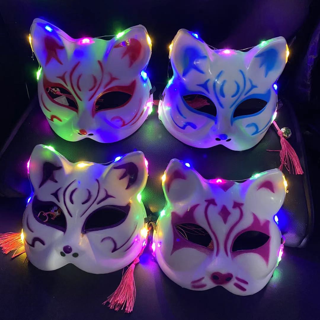 The new cat-face glowing mask, female fox mask, full-face ancient-style mask cosplay mask is selling well Application Scenario