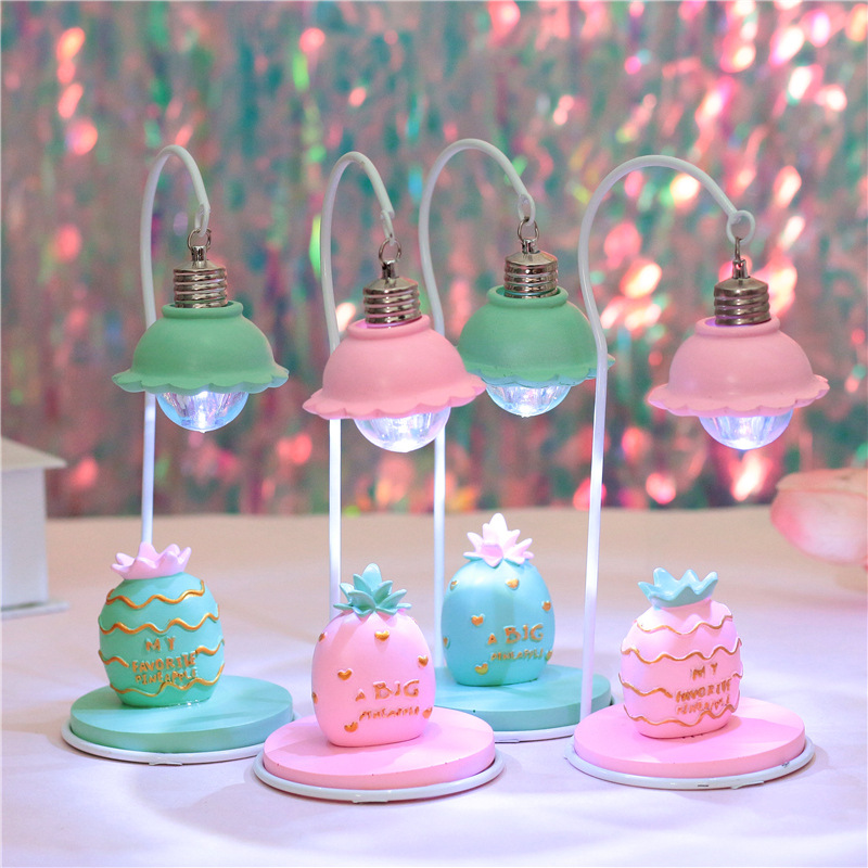 The manufacturer supplies novel and unique decorative items, fresh pineapple night lights, bedside lamps, and room atmosphere decoration craft lamps full figure