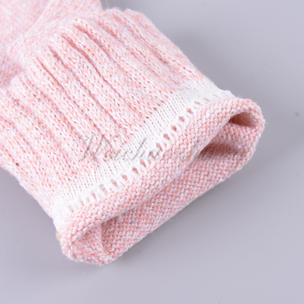 Simple knitted woolen color-blocked thickened warm socks, mid-calf cotton socks for women in autumn and winter, soft, anti-slip and breathable socks Application Scenario