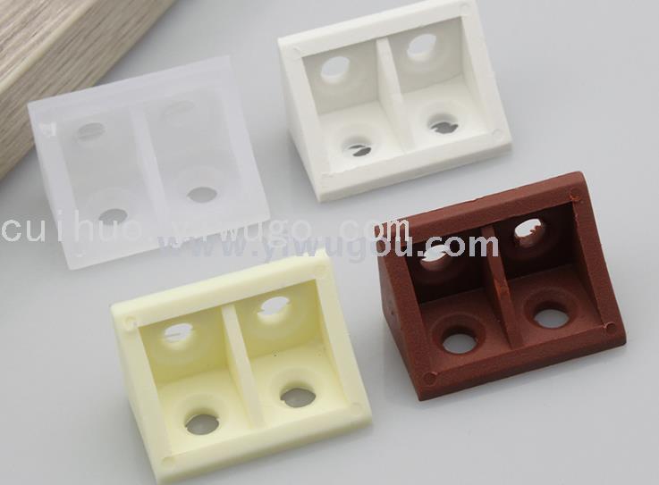 قطع غيار الأثاث من طراز PG006 في شكل زوايا بلاستيكية غير مغطاة بزاوية 90 درجة Item Picture