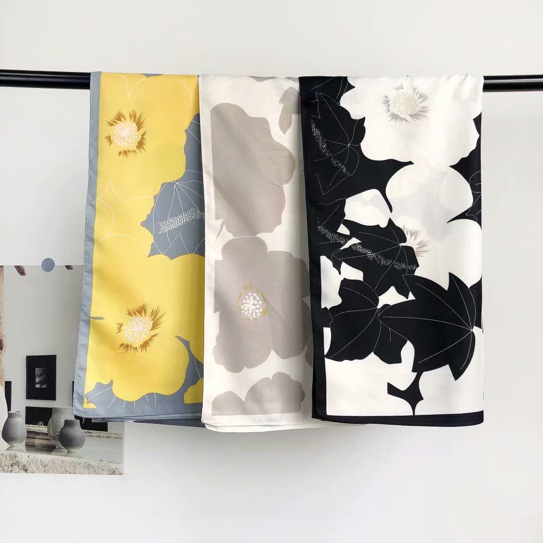 Twill silk 90*90 square scarf, silk hand feel silk scarf and scarf, elegant floral hair for all four seasons Application Scenario