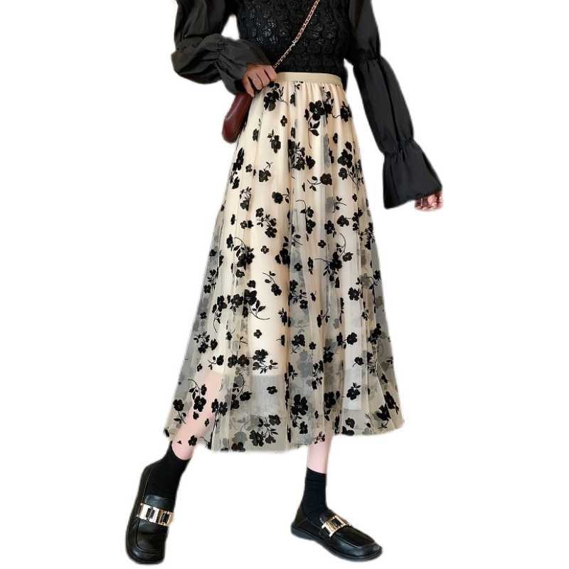 Summer new 2021 embroidered women's net chiffon dress: A mid-length casual skirt that accentuates petite figures and accentuates the hips with a drape Item Picture