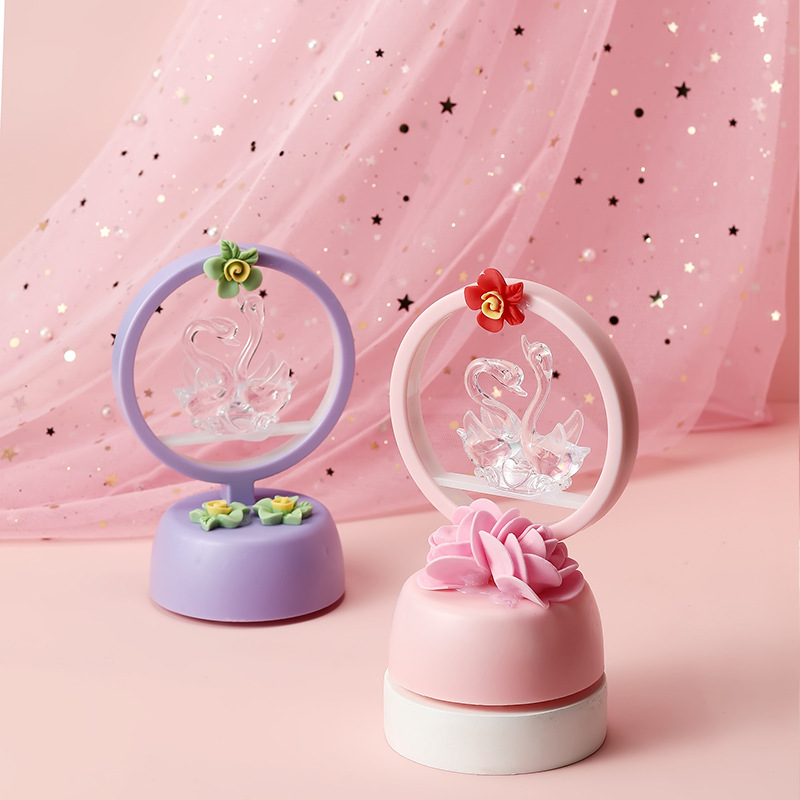 The new lighting fixtures and fill lights of the ins girls' heart are creative birthday gifts. The dormitory room is decorated with double swan star lights Specification drawing