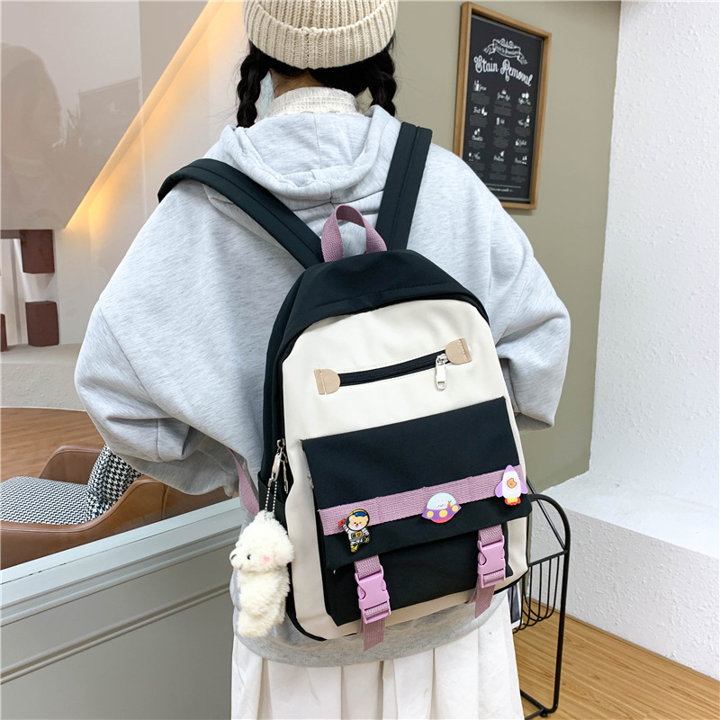 Versión coreana 2020 nuevo estilo crash color mochila de moda bolsa de viaje de gran capacidad fresco dulce nylon mochila de estudiante Application Scenario