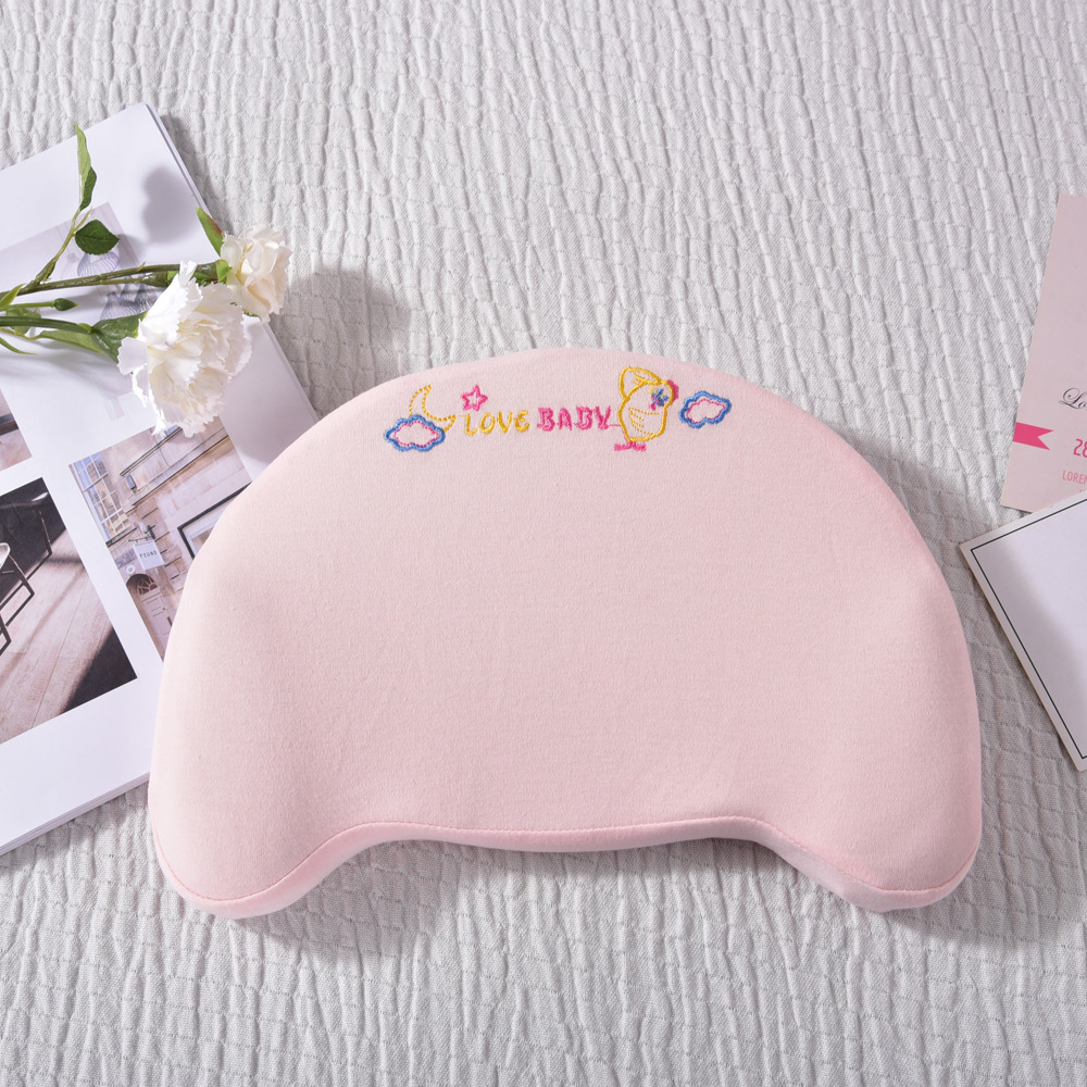 Manufacturer's newborn pillow, color cotton breathable baby pillow, 0-1 year old baby cartoon pillow, baby pillow Application Scenario