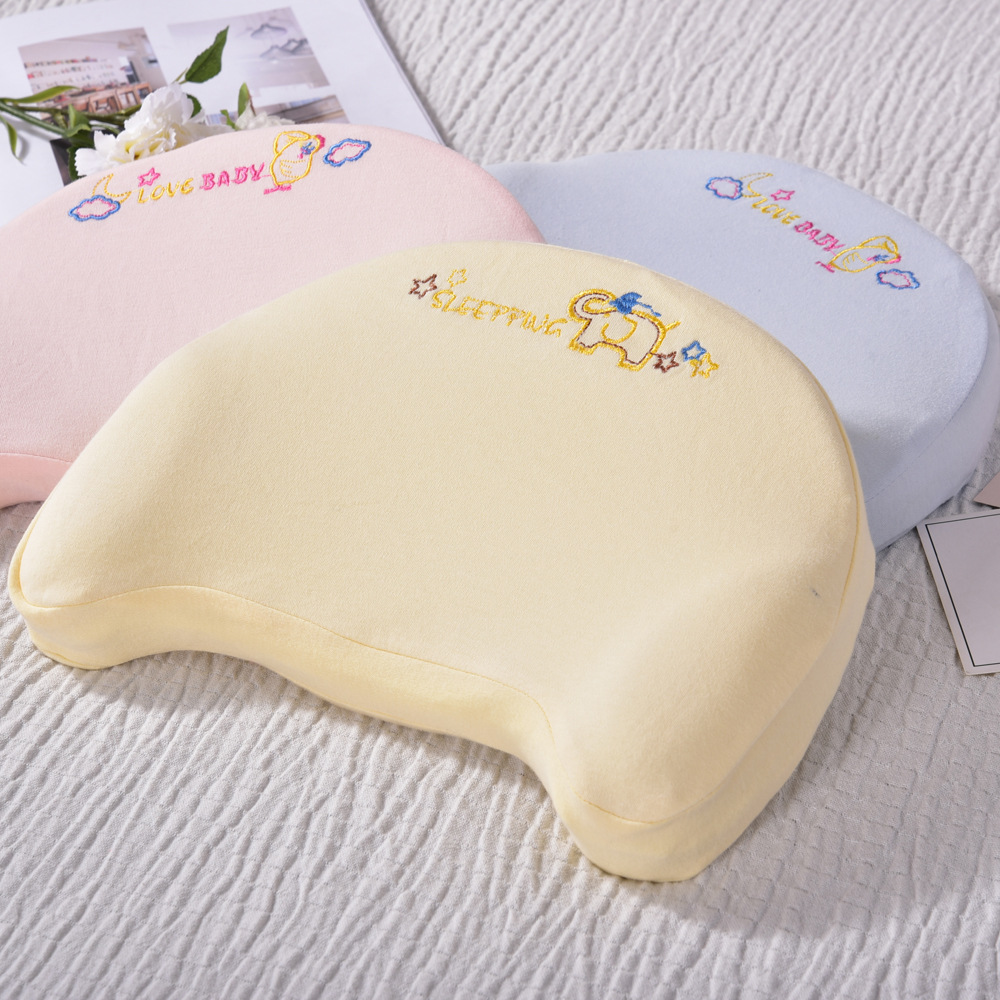 Manufacturer's newborn pillow, color cotton breathable baby pillow, 0-1 year old baby cartoon pillow, baby pillow details Picture