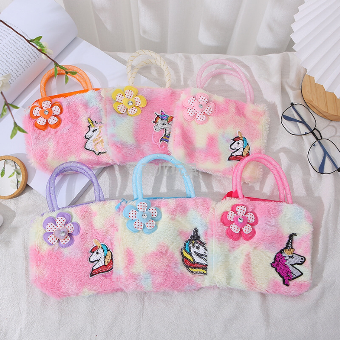 Plush toy bags, children's crossbody bags, unicorn bags, children's colored fur hand-held crossbody bags, small foreign trade bags, children's bags