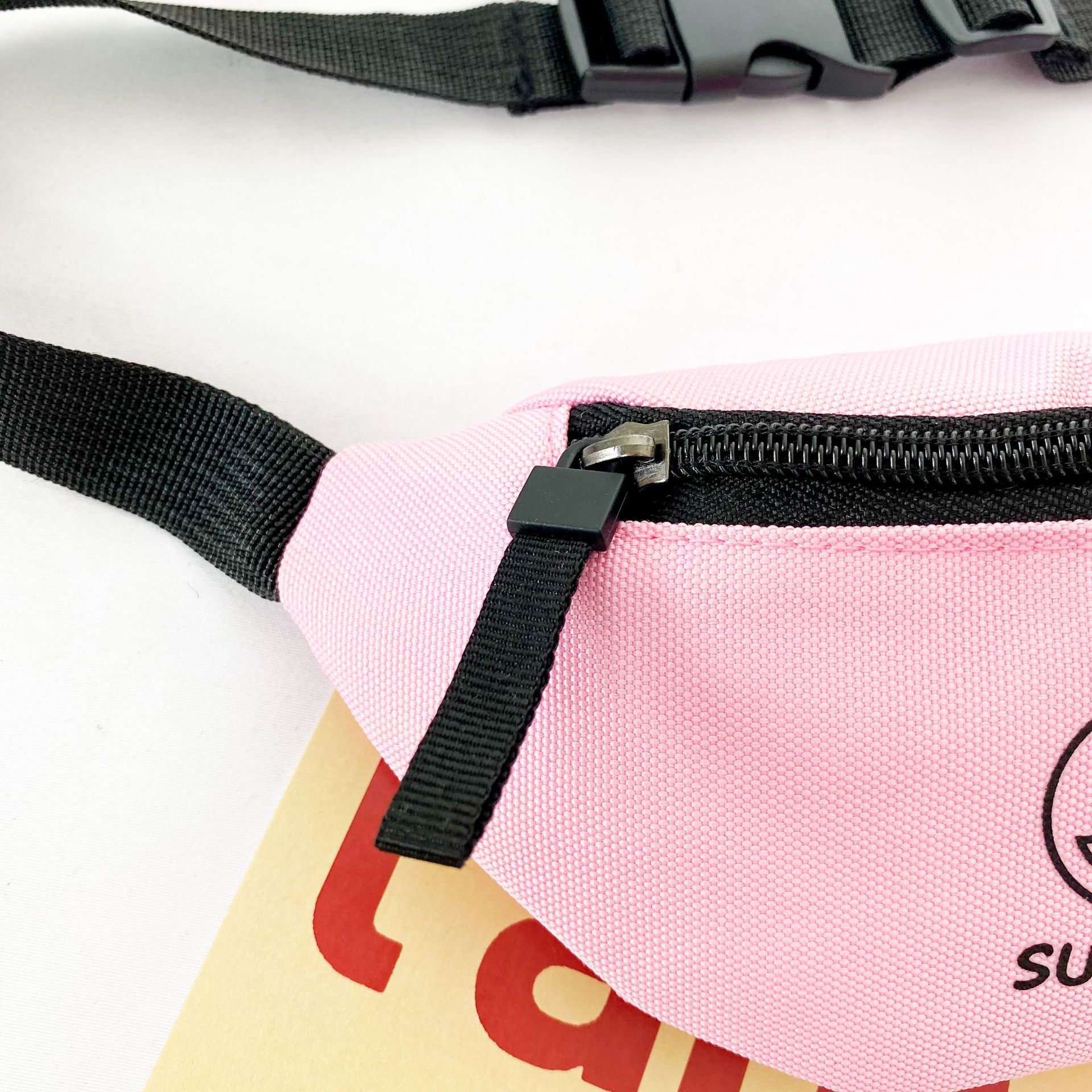 Customized 2021 summer new children's bags, Oxford fabric smiley face, cute crossbody bags for boys and girls, fashionable baby waist bags Specification image
