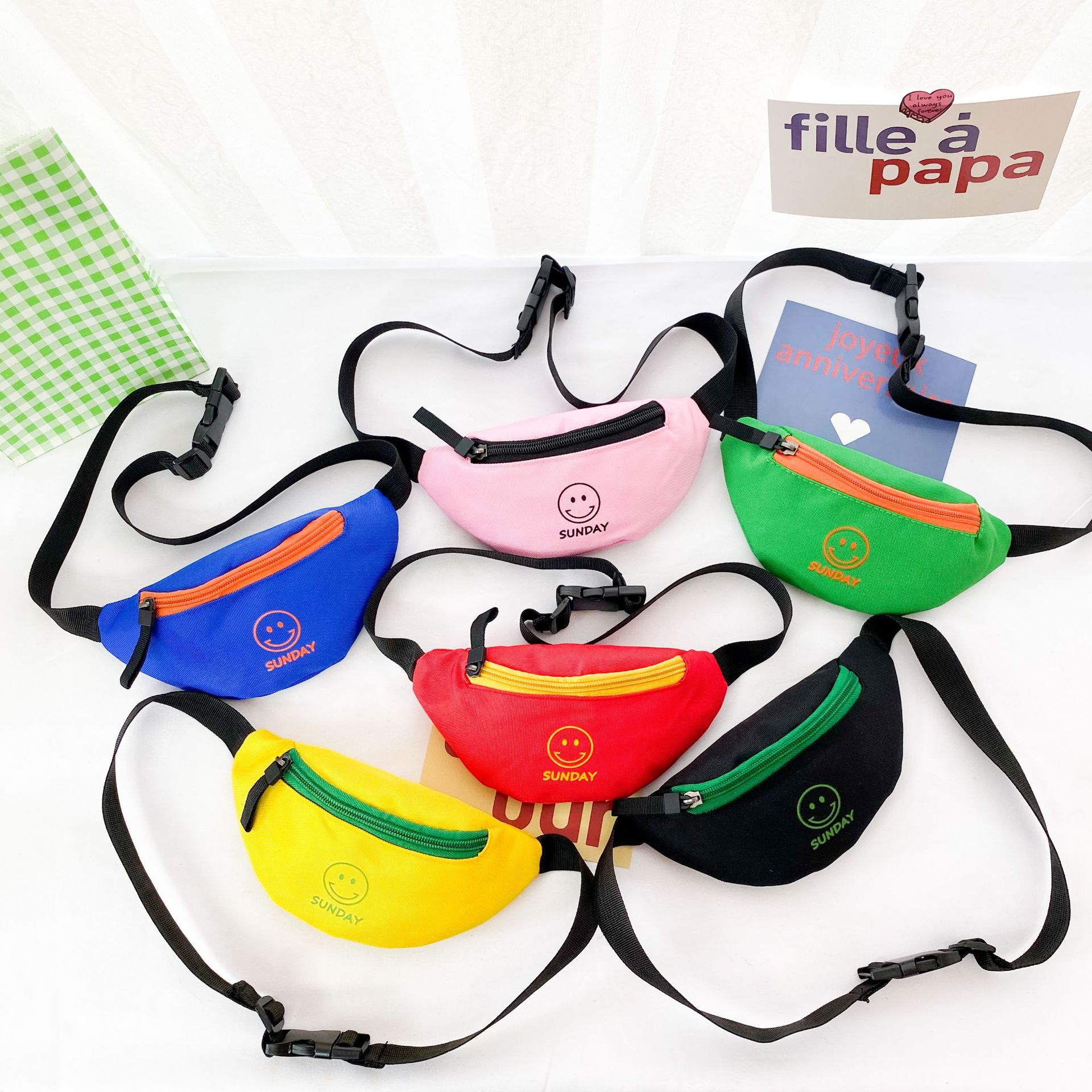 Customized 2021 summer new children's bags, Oxford fabric smiley face, cute crossbody bags for boys and girls, fashionable baby waist bags