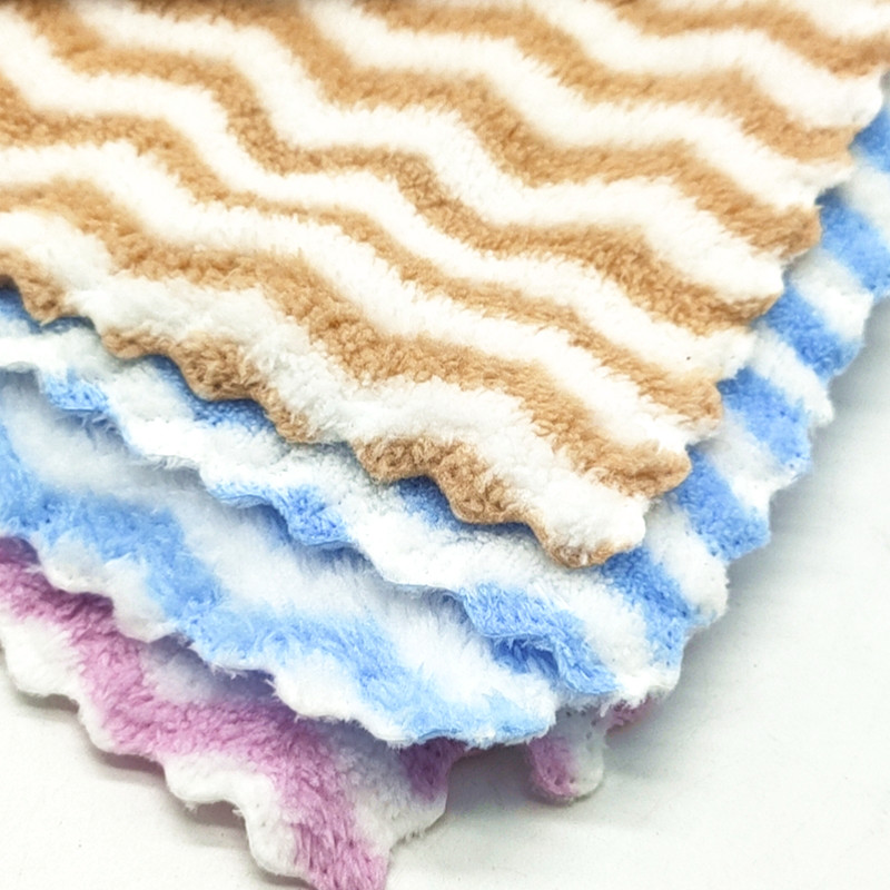 Sunshine Department Store 30*30 microfiber towel, colored absorbent towel, soft and skin-friendly cleaning cloth, dishcloth Application Scenario