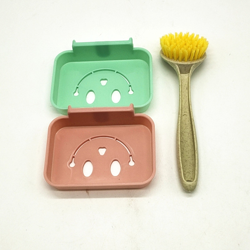 Sunshine Department Store's seamless hollowed-out soap box, water-draining, non-perforating wall-mounted smiling face soap box + cleaning brush wholesale
