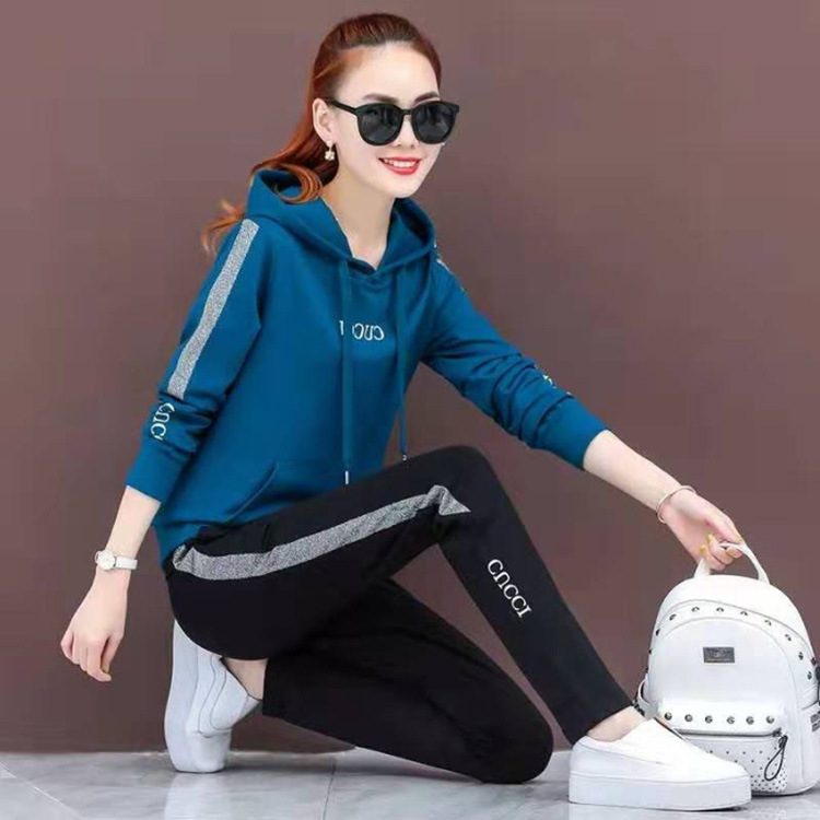 Spring 2021 Korean-style sweatshirts, two-piece hooded sportswear sets, mom's wear, fashionable casual wear, plus-size women's wear trend Specification image
