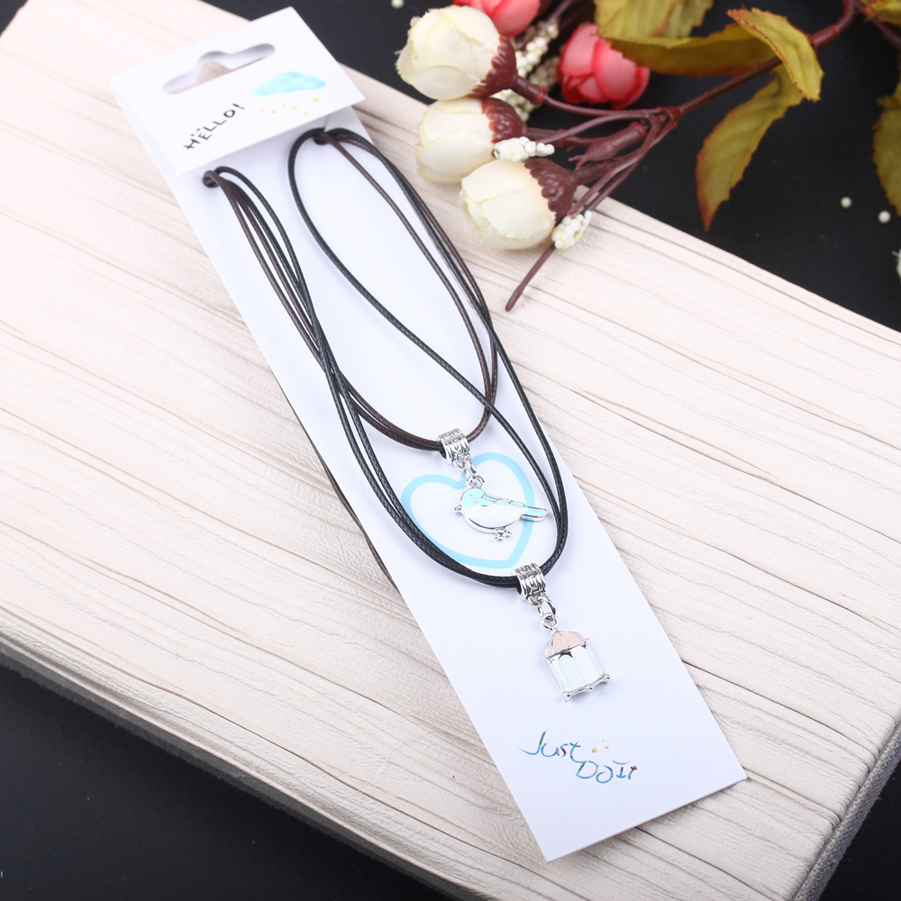 A pair of student Korean-style best friend necklaces, handcrafted and creative couple necklaces from a 10-yuan store Specification image