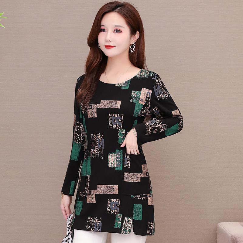 Printed base layer, mid-length women's 2021 autumn collection, slimming and fashionable, large-sized loose, belt-covering letter long-sleeved top details Picture