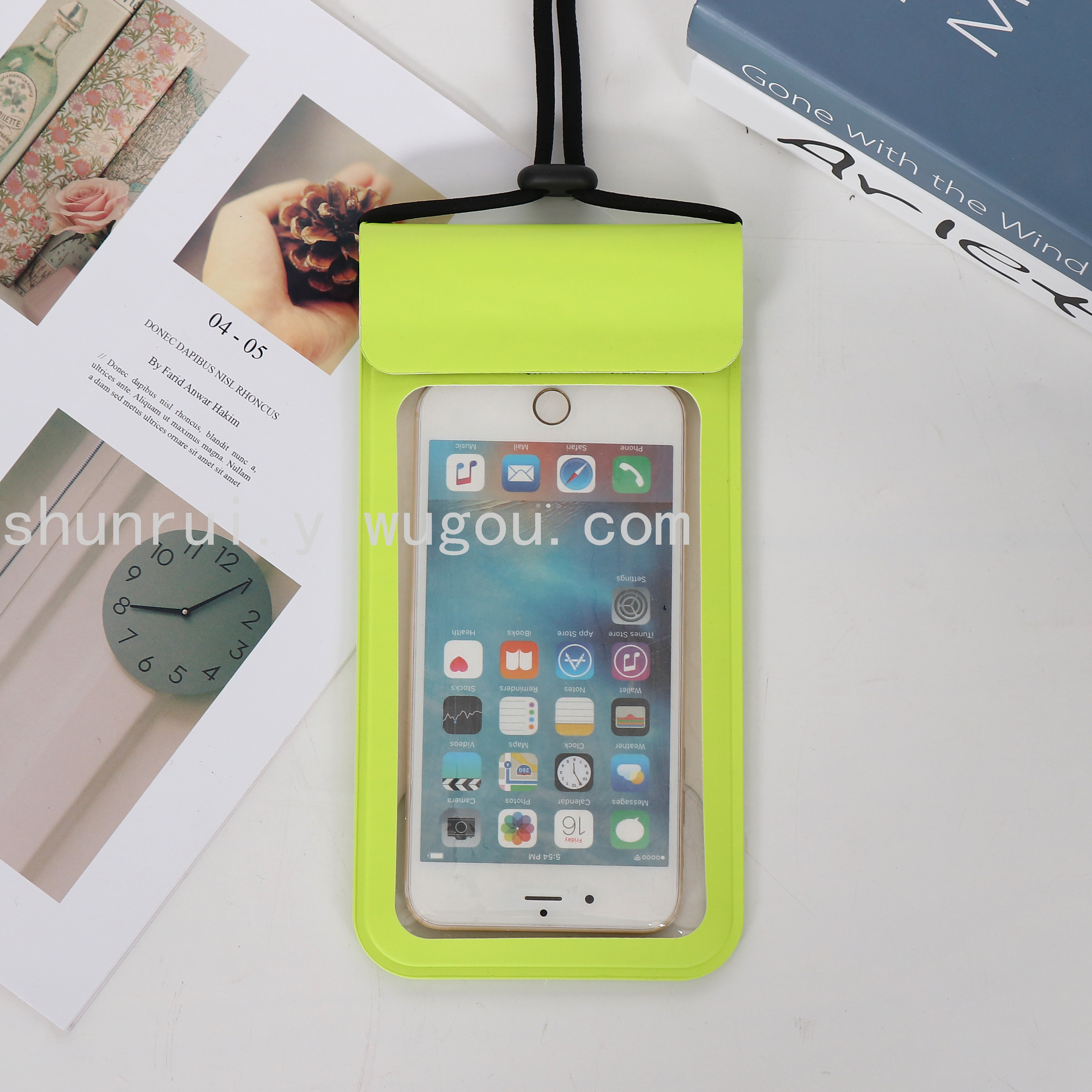 Factory-customized three-fold sealed TPU transparent waterproof phone bags, universal waterproof phone cases for touch screens, wholesale Item Picture