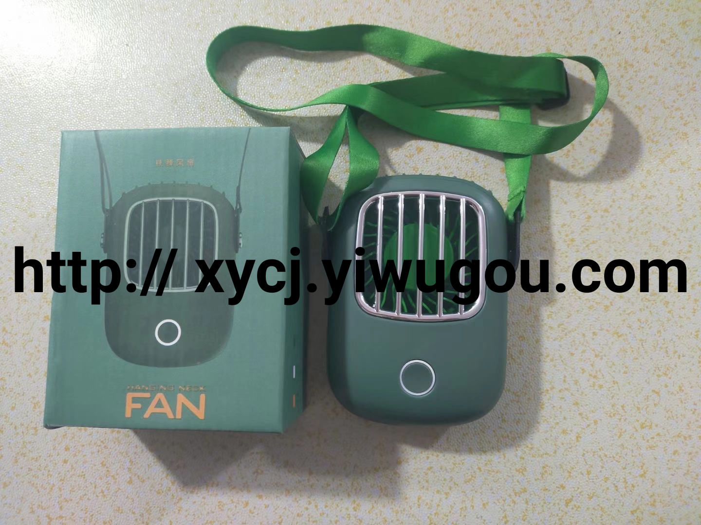 Lazy person's outdoor portable mini desktop fan, creative usb pocket fan Item Picture