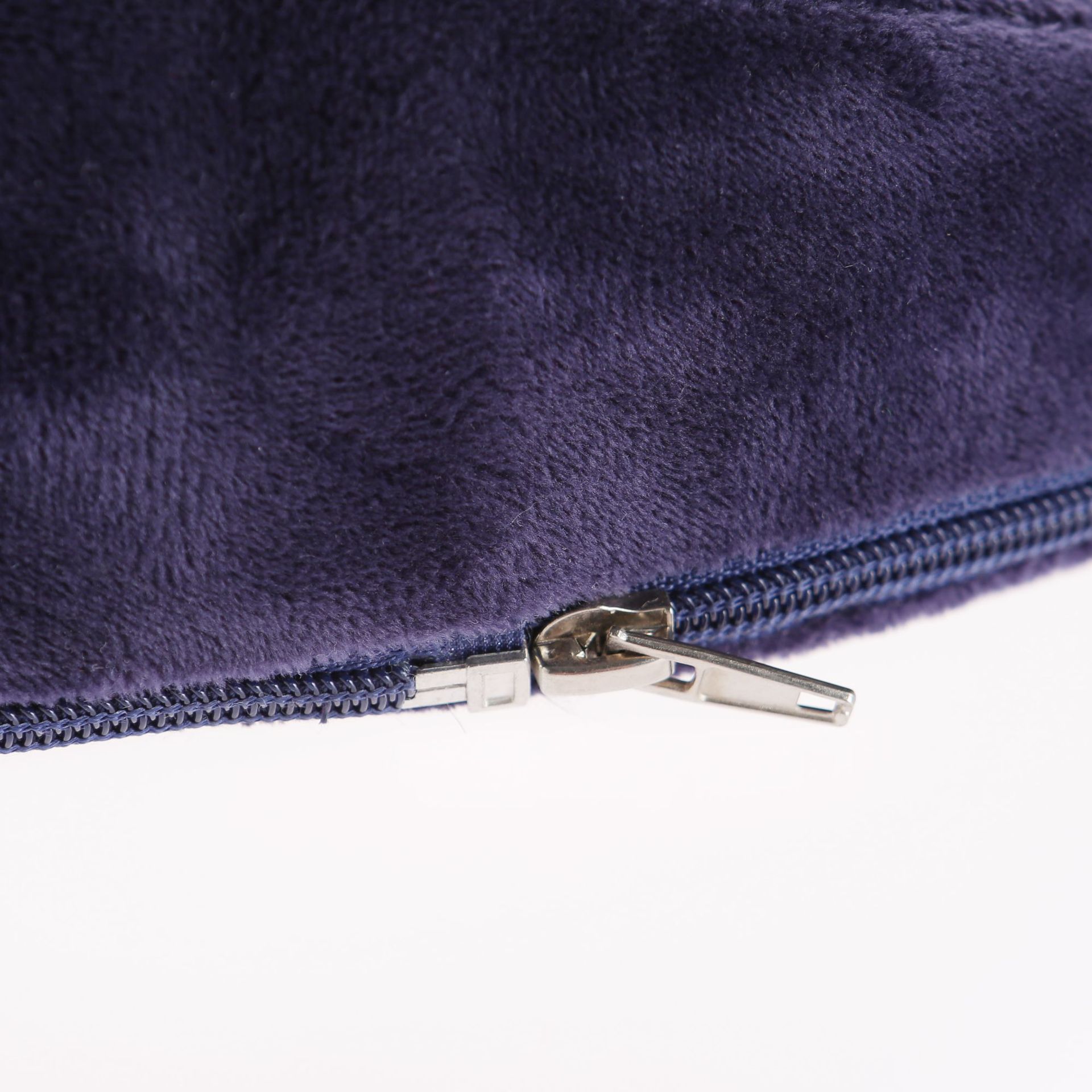 4U men's hemorrhoid cushion, office men's buttock hollow postoperative cushion, buttock seat cushion Application Scenario