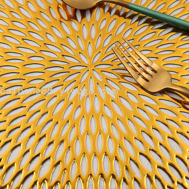 Wholesale of new 37cm hollowed-out lace water-drop placemats, creative heat-insulating placemats, oil-proof, heat-resistant and no-wash table MATS Item Picture