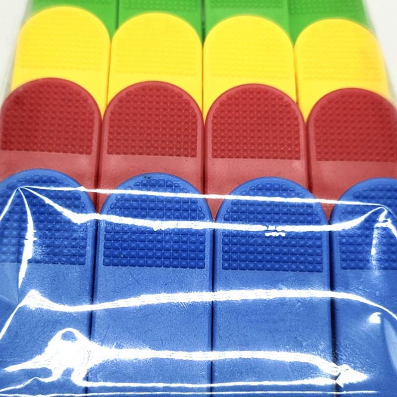 Sunshine Department Store bagged colorful plastic clips, household clothes-drying clips, windproof 4-color mixed set, 16-piece solid color clips Specification image