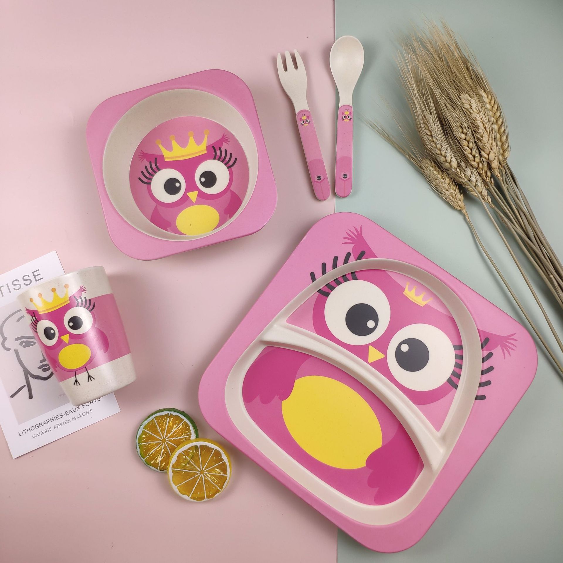 Cartoon bamboo fiber children's tableware set, compartments plate, heat-resistant and shockproof baby food bowl, baby five-piece set Application Scenario