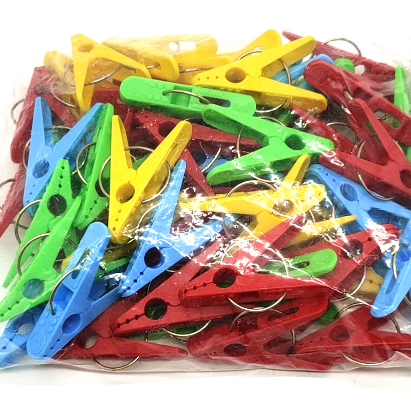 Sunshine Department Store bagged clothes drying clips, colorful plastic clips, 50-piece mixed color underwear and sock clips, windproof clips Application Scenario