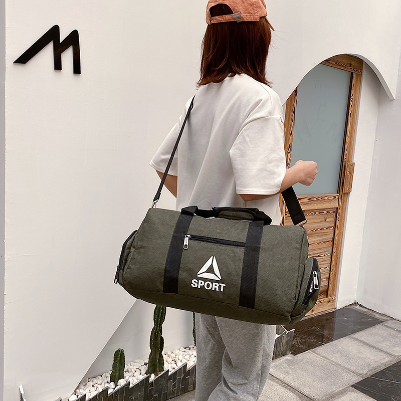 Bolsa de equipaje de mano para hombres y mujeres bolsa de viaje para estudiantes bolsa de almacenamiento de ropa bolsa de deporte crossbody bolsa de fitness bolsa de viaje de corta distancia Application Scenario