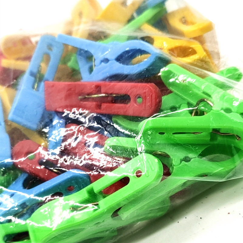 Sunshine Department Store bagged clothes drying clips, colorful plastic clips, 50-piece mixed color underwear and sock clips, windproof clips Specification image